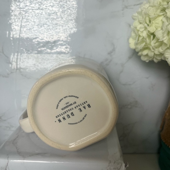 Set of 2 mugs RAE DUNN “TRICK” and “TREAT”coffee mugs EUC - Picture 9 of 10